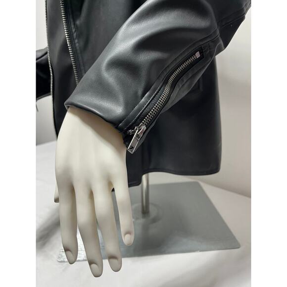Bar III Faux Leather Moto Jacket Black Petite Small PS NWT - Picture 3 of 16